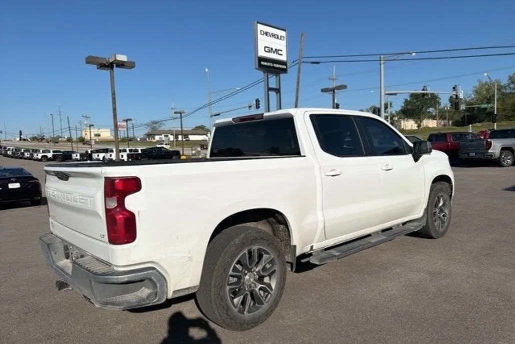 2024 Chevrolet Silverado 1500 LT photo 1