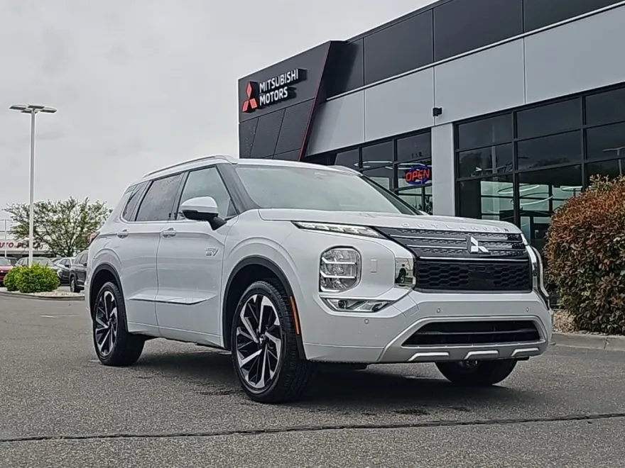 2025 Mitsubishi Outlander PHEV SEL photo 1