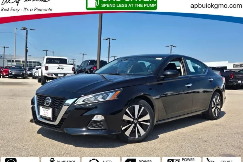 2022 Nissan Altima 2.5 SV photo 1