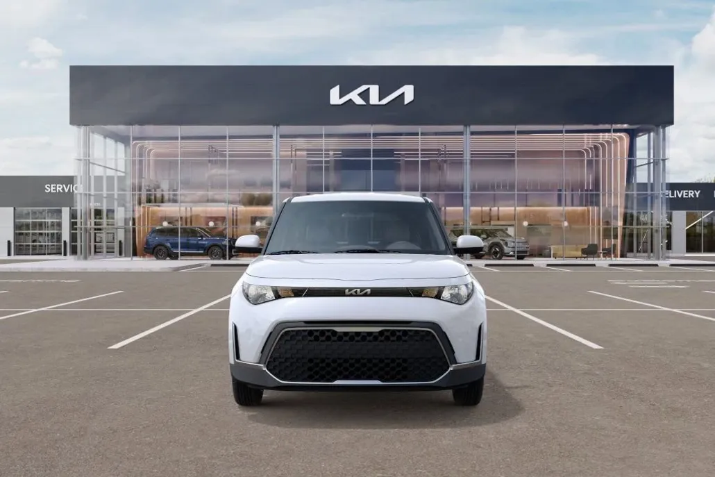2025 Kia Soul LX S photo 1