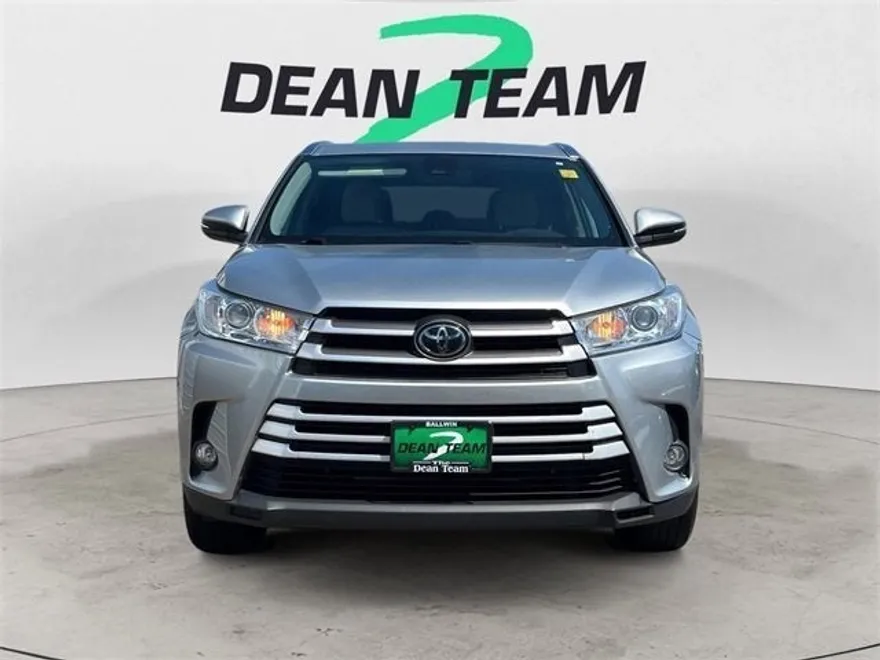 2019 Toyota Highlander XLE photo 1