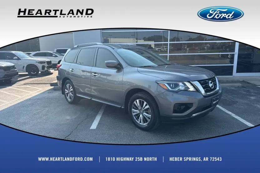 2020 Nissan Pathfinder S photo 1