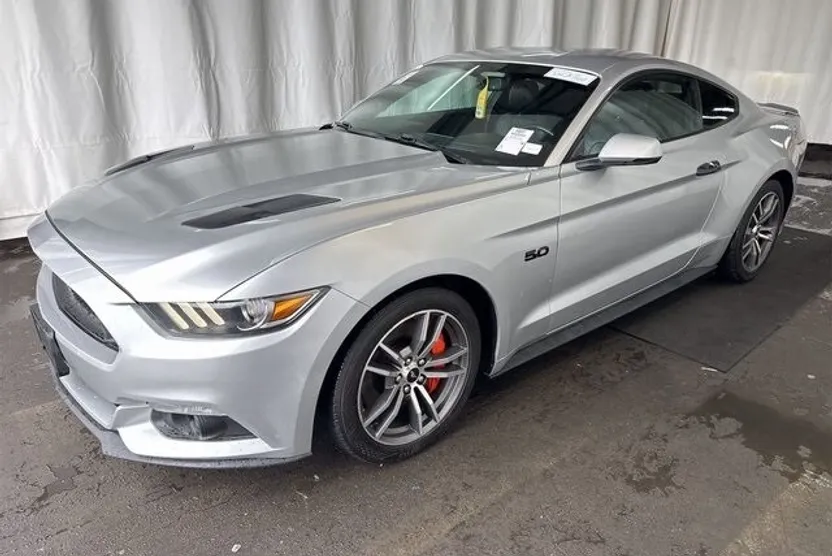 2016 Ford Mustang GT photo 1