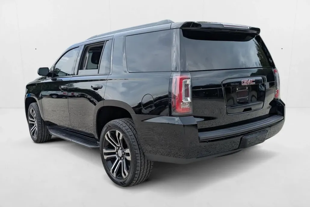 2019 Gmc Yukon SLT photo 1
