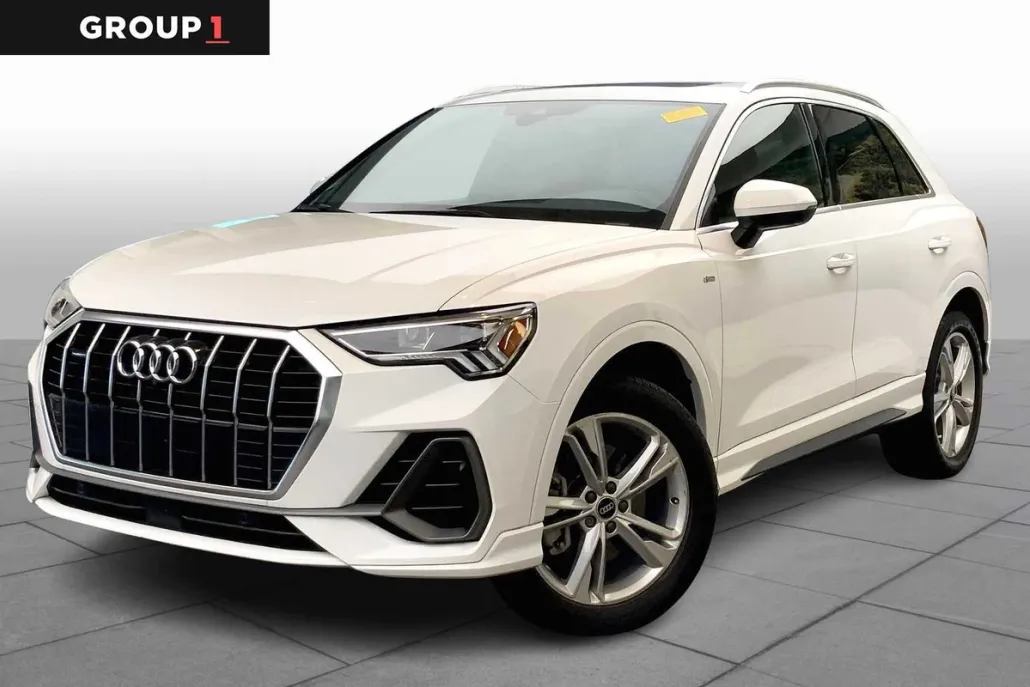 2022 Audi Q3 S line Premium Plus photo 1