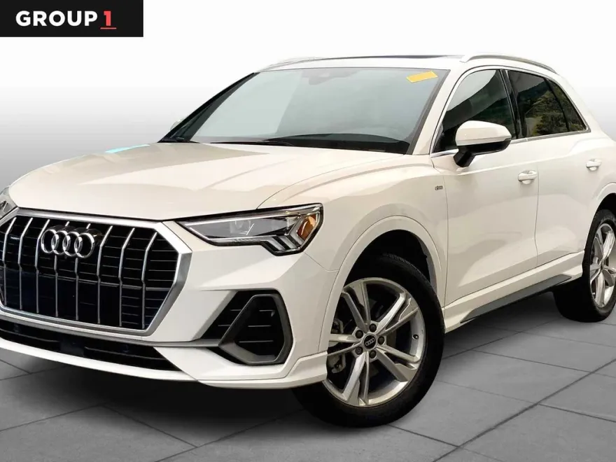 2022 Audi Q3 S line Premium Plus photo 1