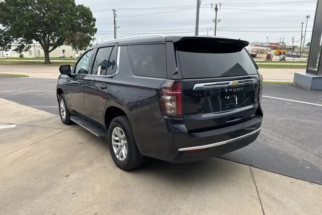 2023 Chevrolet Tahoe LT photo 1