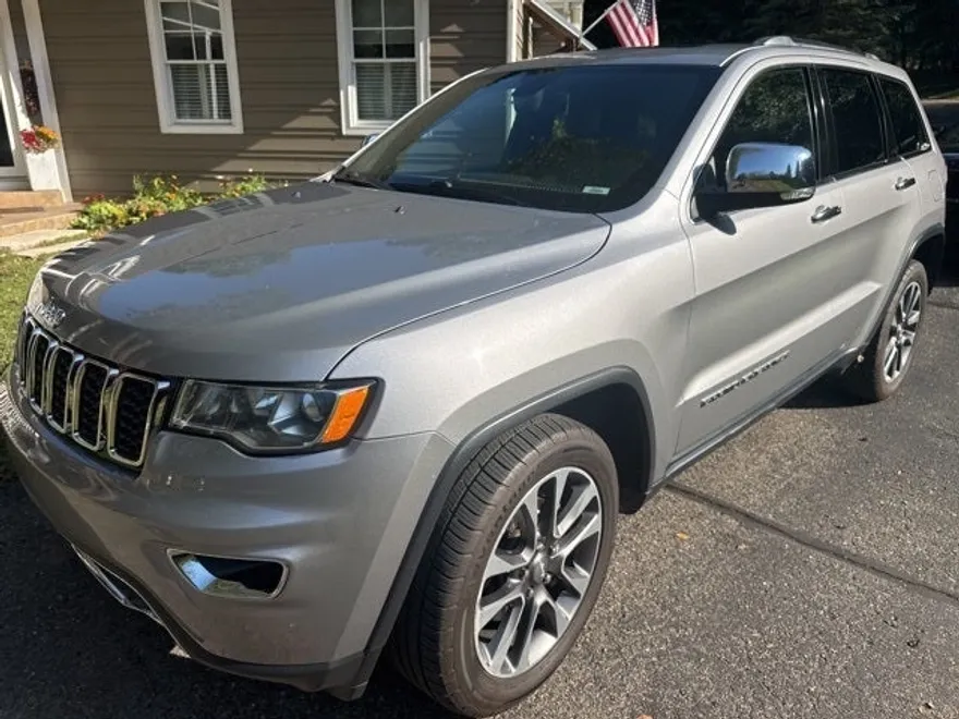 2018 Jeep Grand Cherokee Limited photo 1