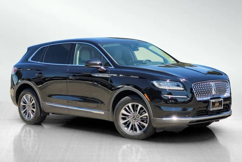 2022 Lincoln Nautilus Standard photo 1