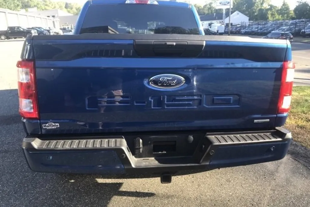2022 Ford F-150 XL photo 1