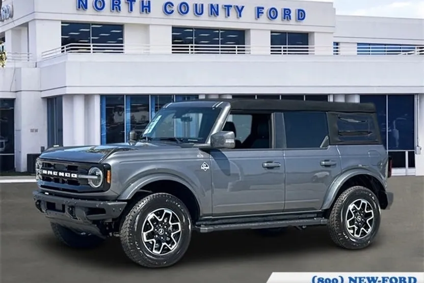 2024 Ford Bronco Outer Banks photo 1