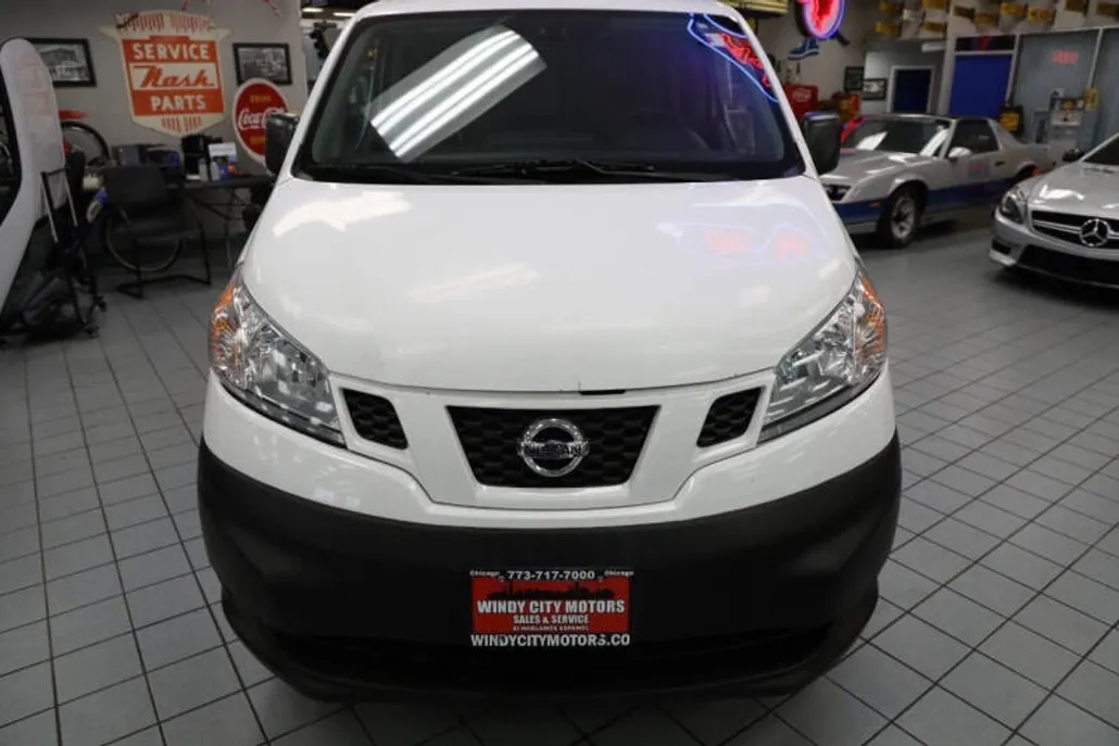 2015 Nissan NV200 S photo 1