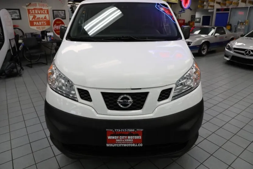 2015 Nissan NV200 S photo 1