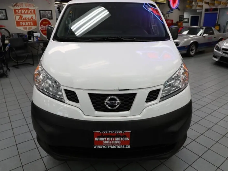 2015 Nissan NV200 S photo 1