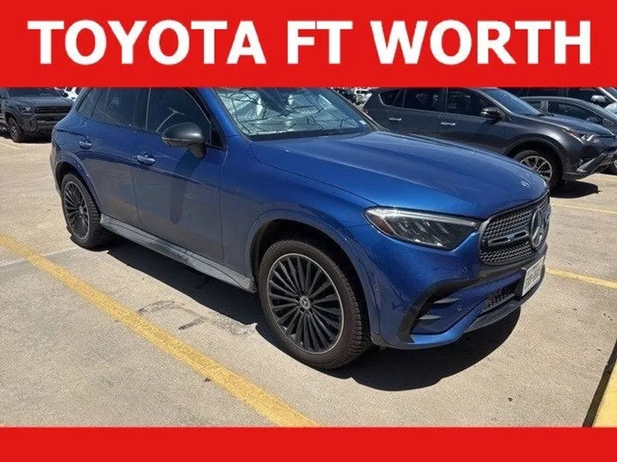 2023 Mercedes Benz GLC 300 4MATIC photo 1