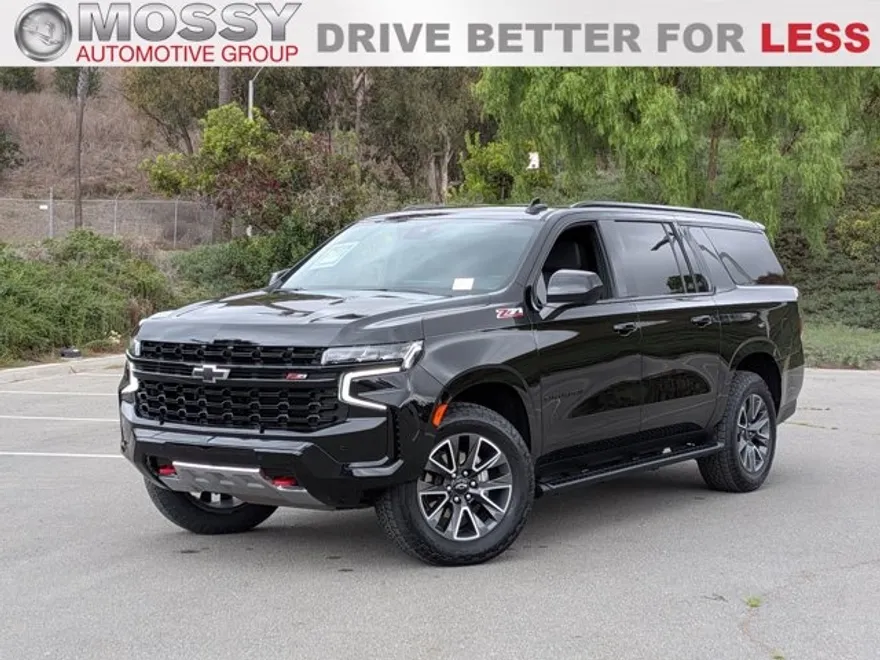 2023 Chevrolet Suburban Z71 photo 1