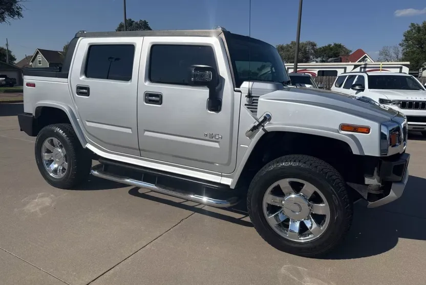 2009 Hummer H2 SUT Luxury photo 1