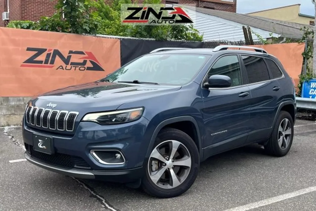 2019 Jeep Cherokee Latitude photo 1