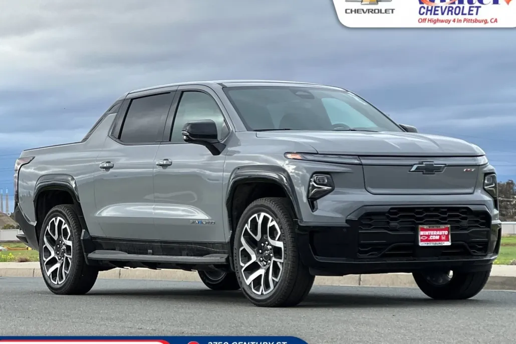 2025 Chevrolet Silverado EV RST photo 1