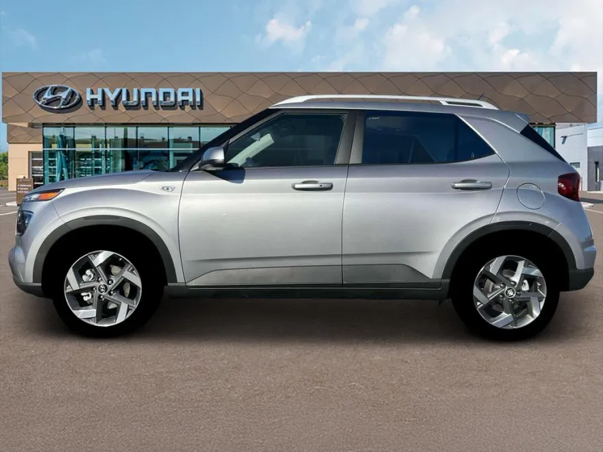 2025 Hyundai Venue SEL photo 1
