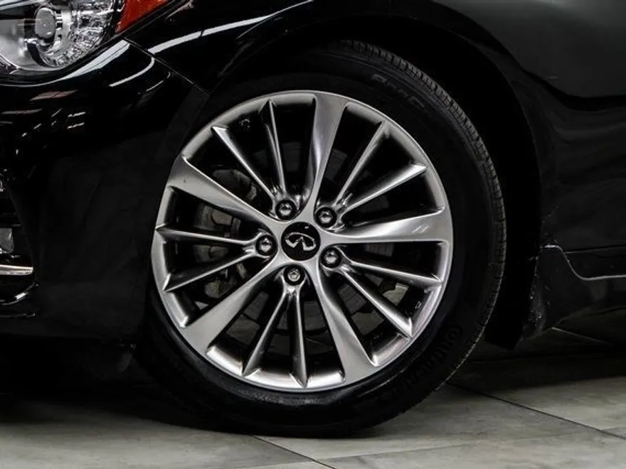2022 Infiniti Q50 LUXE photo 1