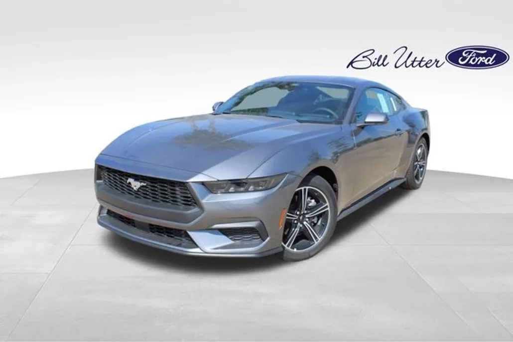 2025 Ford Mustang photo 1