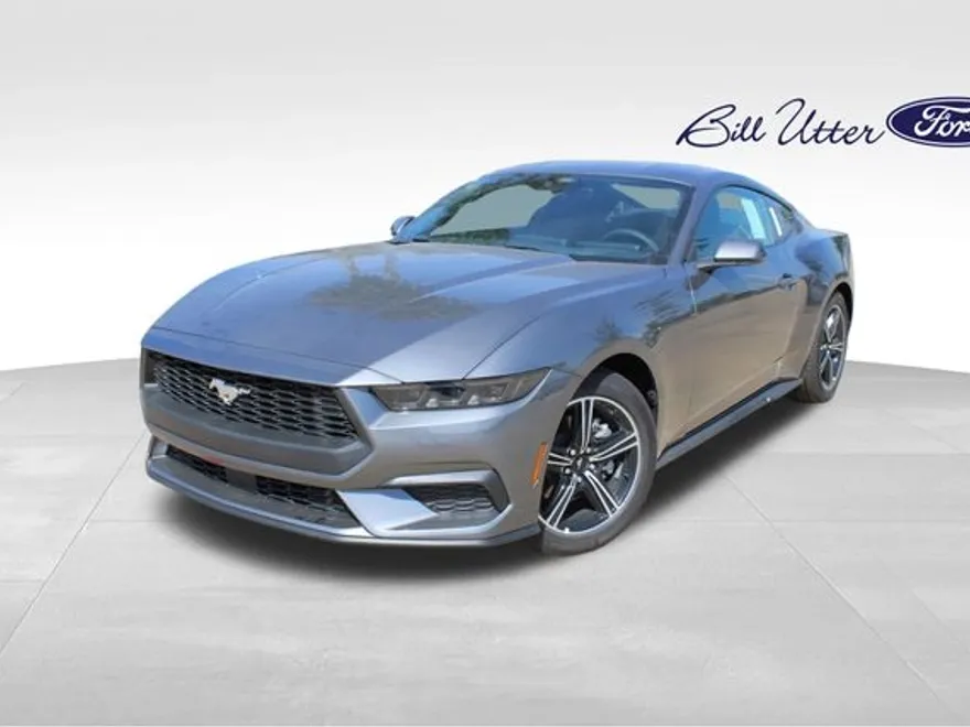 2025 Ford Mustang photo 1
