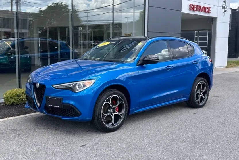 2022 Alfa Romeo Stelvio Ti Sport photo 1