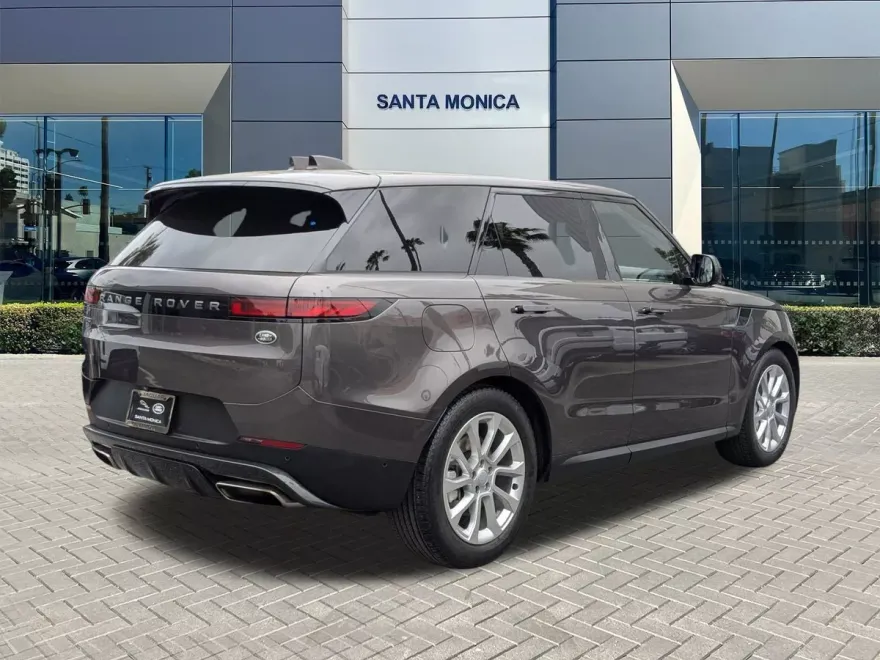 2023 Land Rover Range Rover Sport SE photo 1