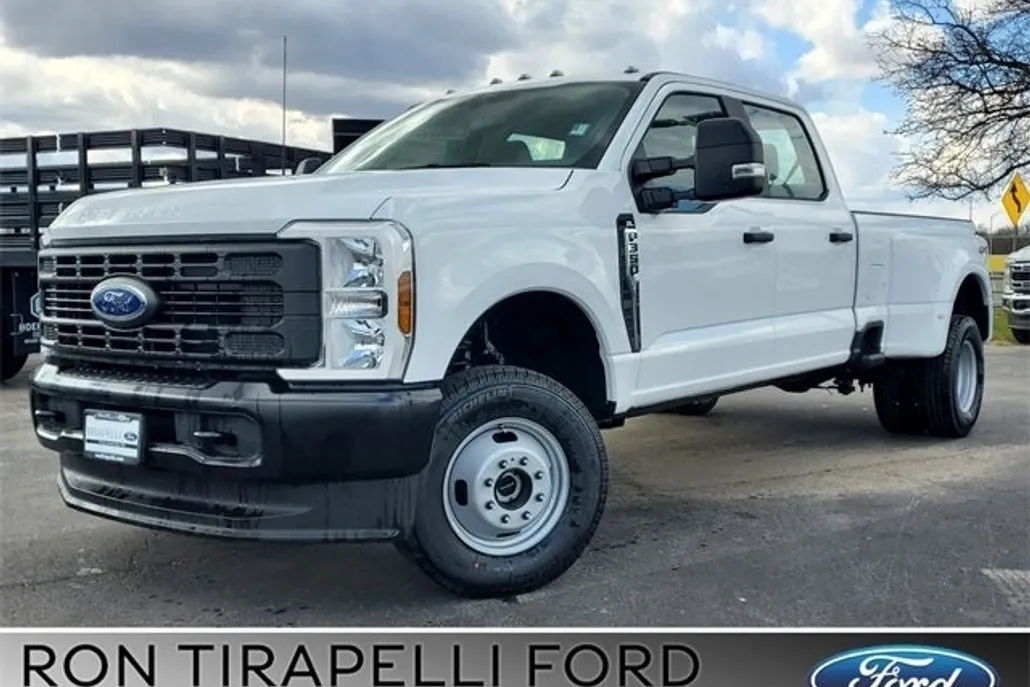 2025 Ford F-350 photo 1