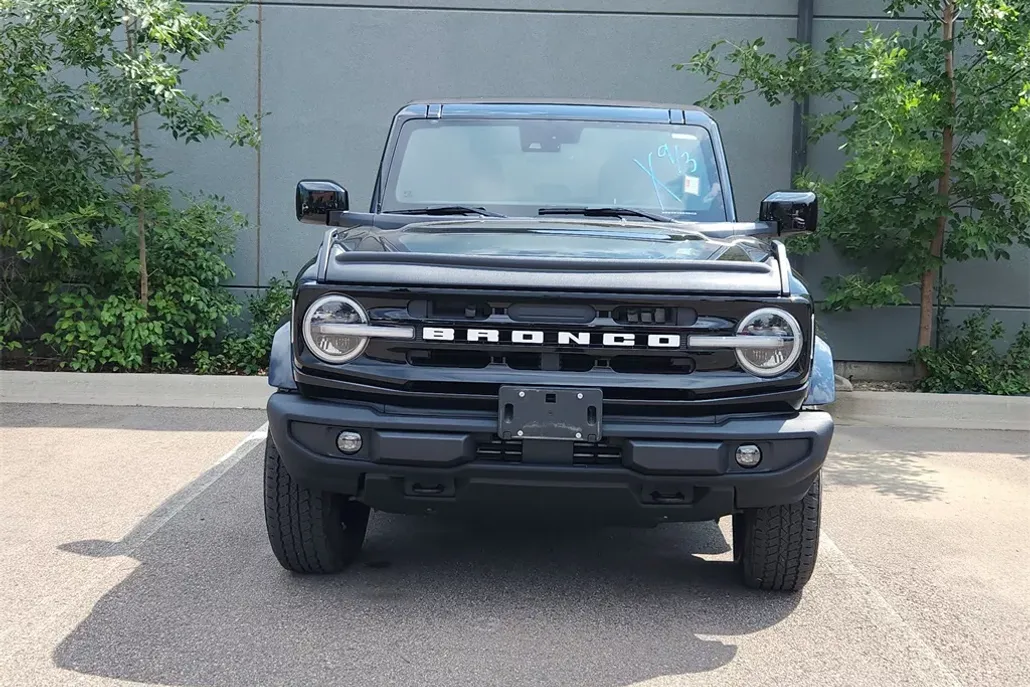 2022 Ford Bronco Outer Banks photo 1