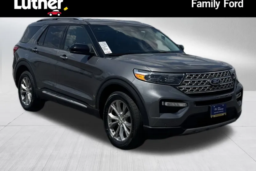 2022 Ford Explorer XLT photo 1