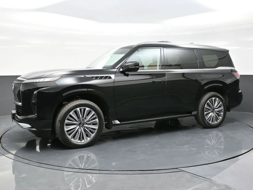2025 Infiniti QX80 Luxe photo 1