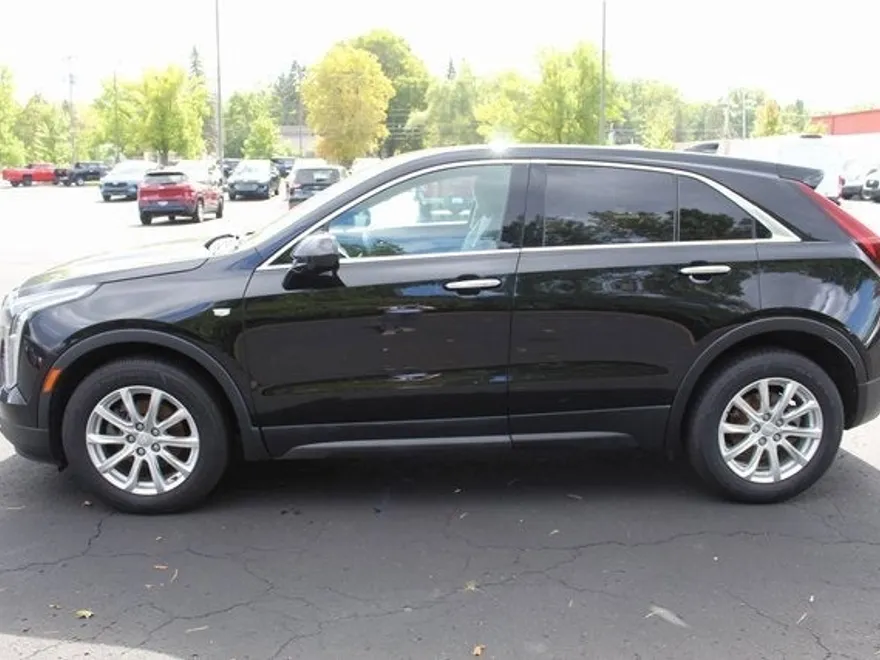 2019 Cadillac XT4 Luxury photo 1