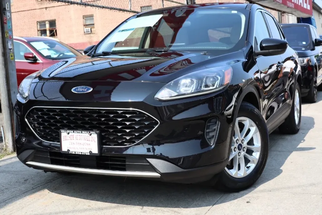 2020 Ford Escape SE photo 1