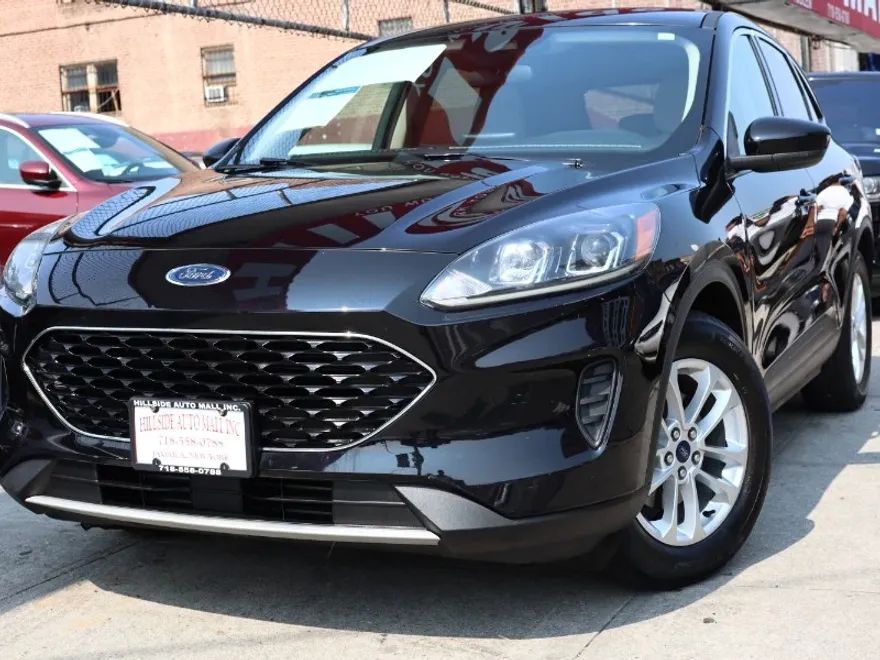 2020 Ford Escape SE photo 1