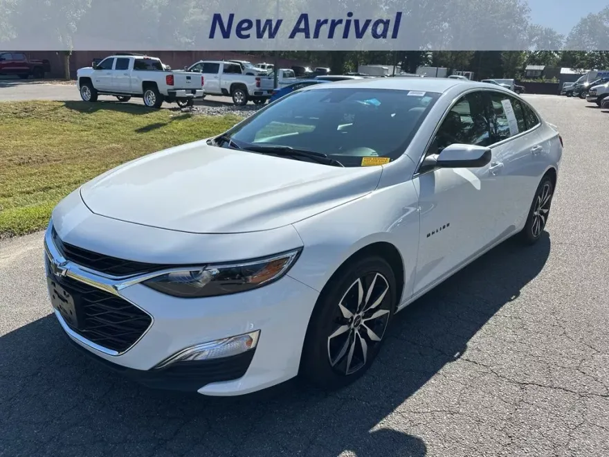 2024 Chevrolet Malibu RS photo 1