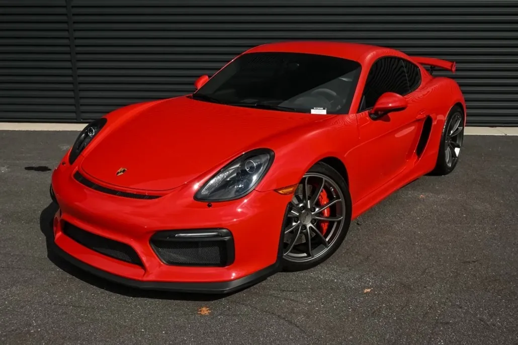 2016 Porsche Cayman GT4 photo 1