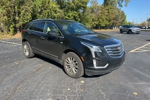 2018 Cadillac XT5 Luxury photo 2