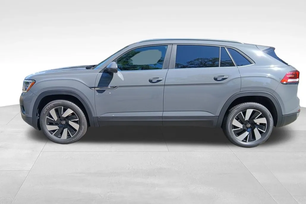 2026 Volkswagen Atlas Cross Sport SE Technology photo 1