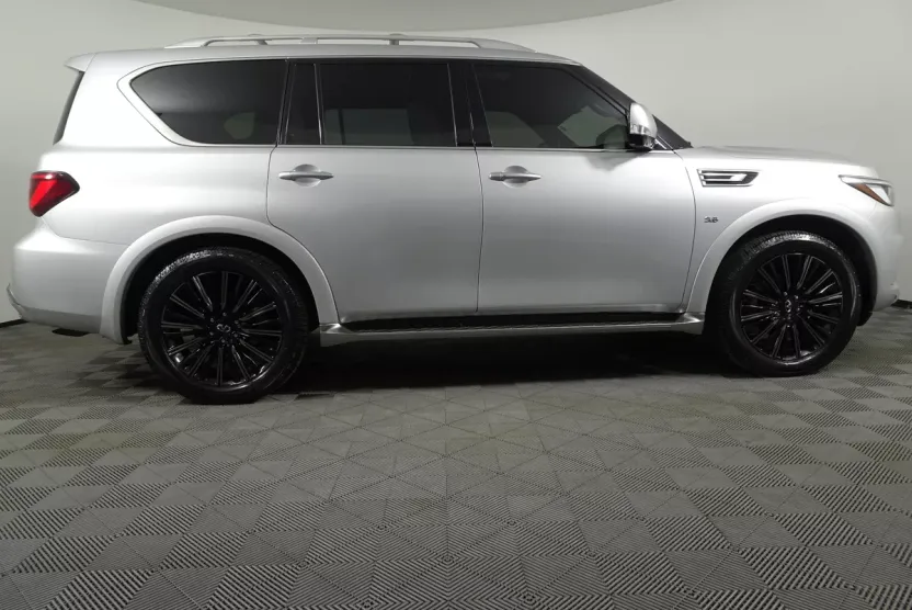 2019 Infiniti QX80 Limited photo 1