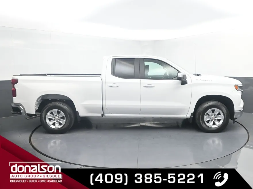 2025 Chevrolet Silverado LT photo 1