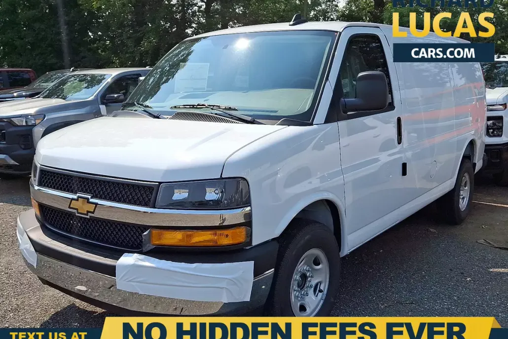 2025 Chevrolet Express Cargo 2500 photo 1