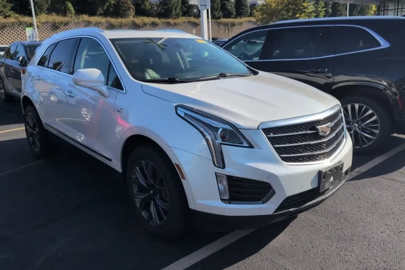 2019 Cadillac XT5 Luxury photo 1