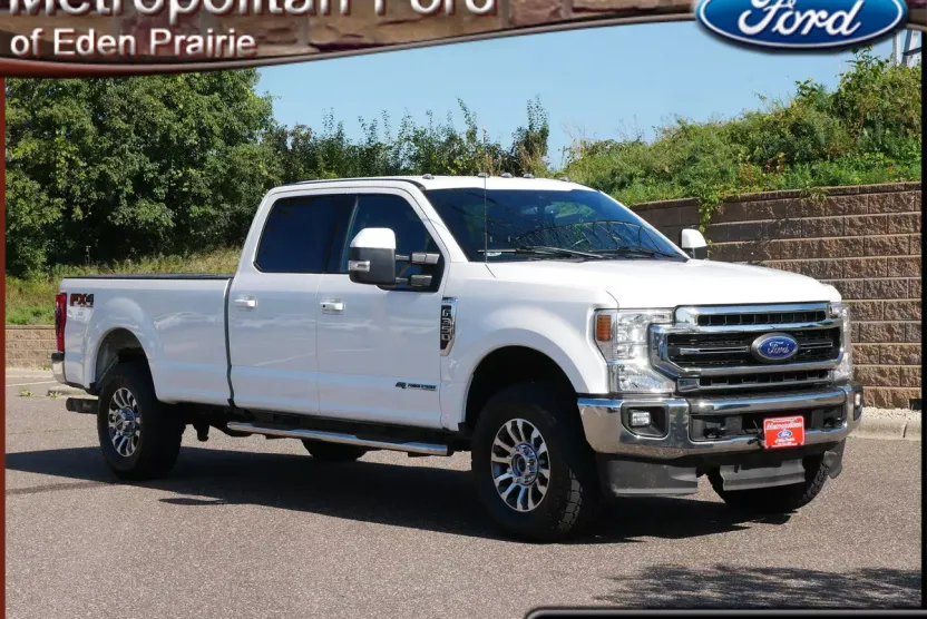 2022 Ford F-350 Lariat photo 1