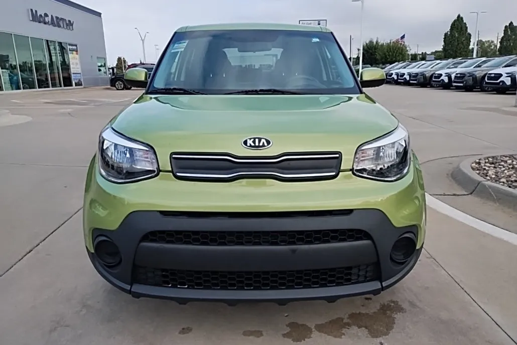 2017 Kia Soul Base photo 1
