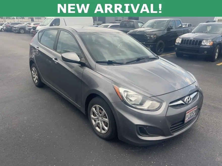2014 Hyundai Accent GS photo 1