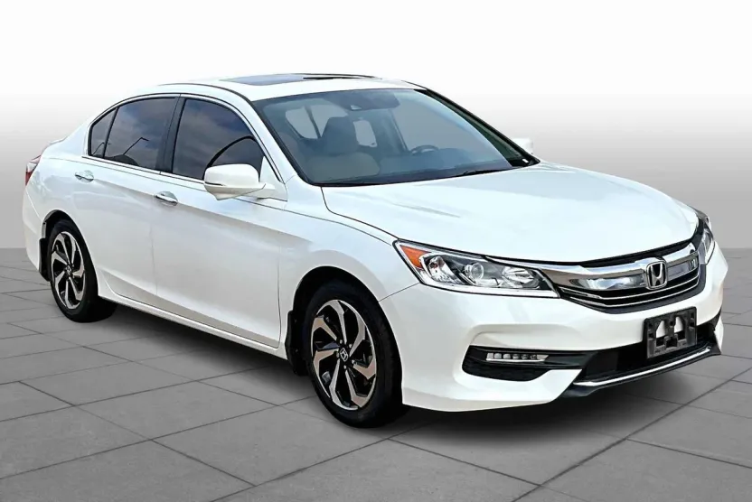2017 Honda Accord EX photo 1