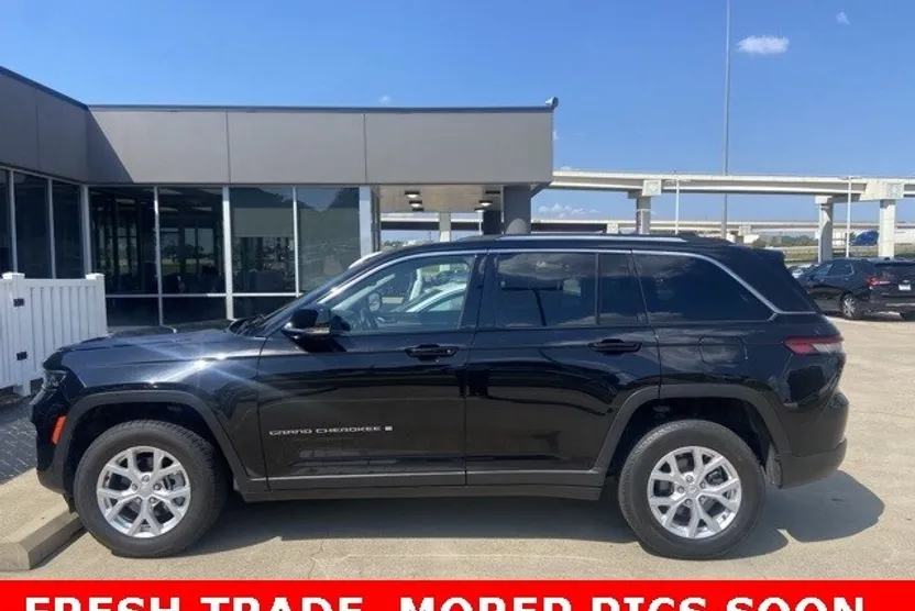 2023 Jeep Grand Cherokee Limited photo 1