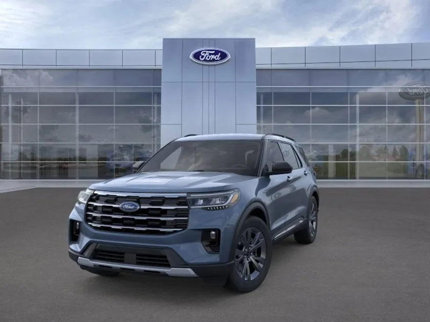 2025 Ford Explorer photo 1